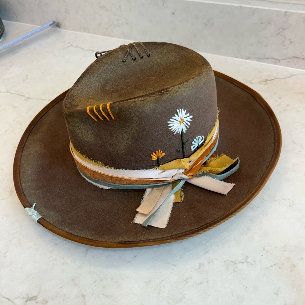 Brown Embroidered Daisy Wide-Brim Hat